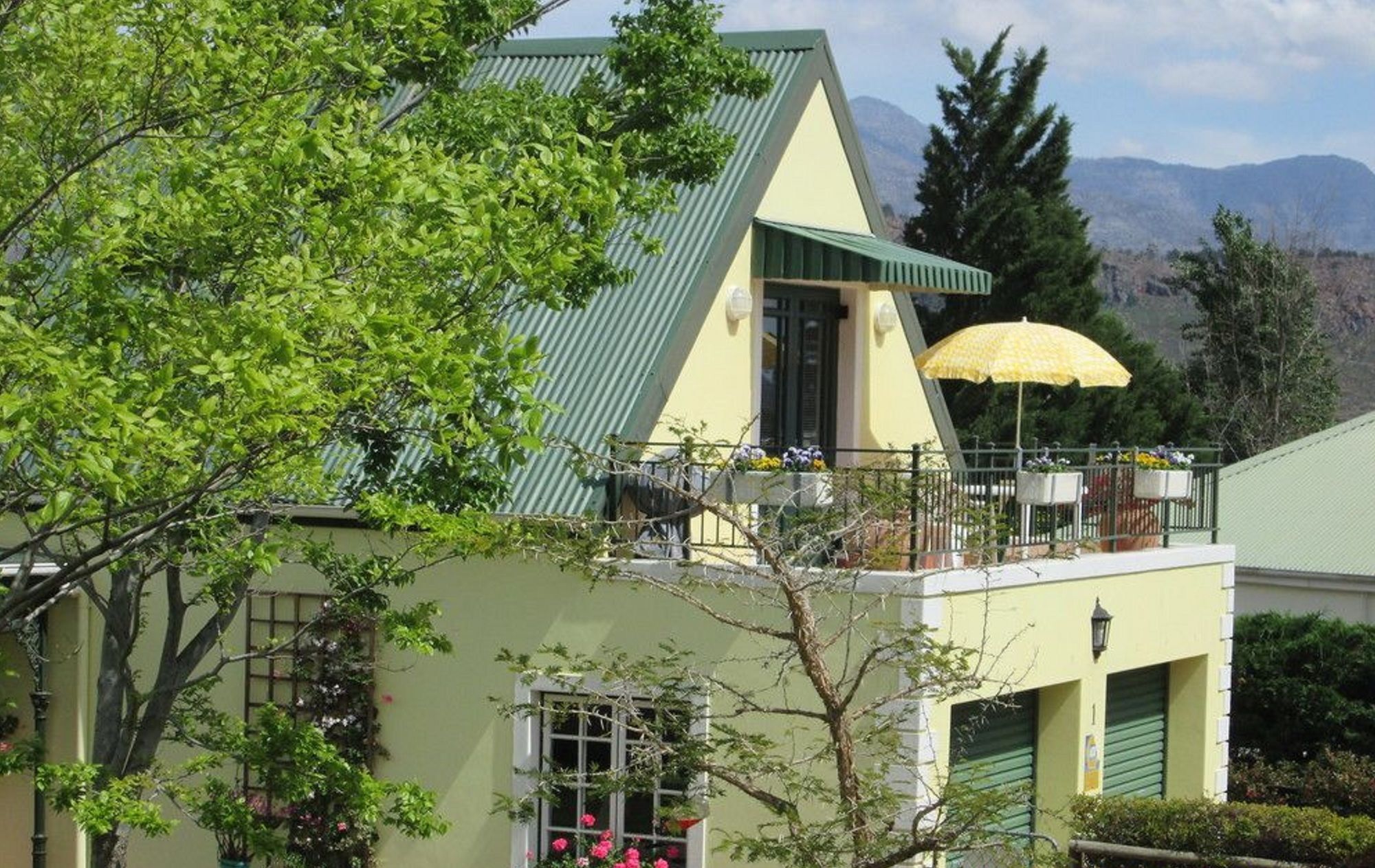 Villa-Roux Garden Cottage ฟรันเชิค ภายนอก รูปภาพ